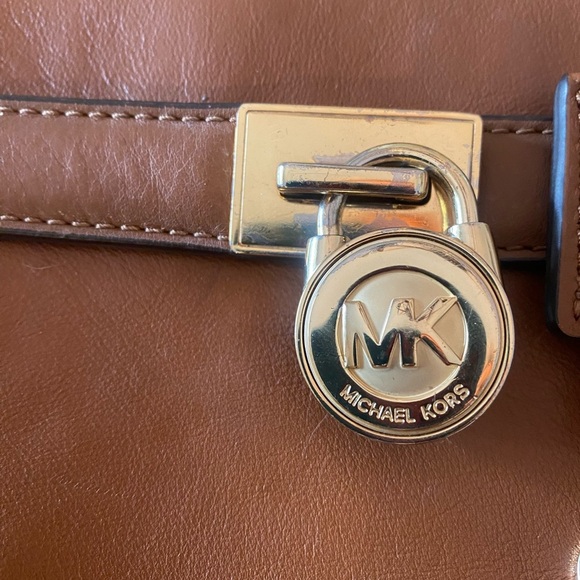 MICHAEL KORS Women's HAMILTON Small Travel Messenger, Crossbody BAG Suntan - Picture 12 of 13